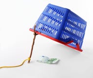 Het winkelen mand - het valconcept van de consument royalty-vrije stock foto Het winkelen mand - het valconcept van de consument royalty-vrije stock foto