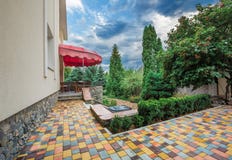 Amerikanische Architektur Haus Mit Schindelabstellgleise Und Stein Tri