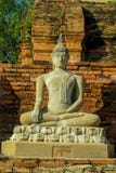 Historiska Ayutthaya parkerar den forntida Buddhastatyn arkivbild Historiska Ayutthaya parkerar den forntida Buddhastatyn arkivbild