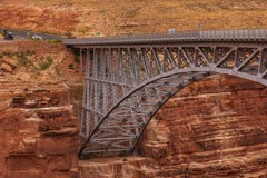 Historyczne Navajo mosta piędzie Wykładają marmurem jar w północnym Arizona obrazy stock Historyczne Navajo mosta piędzie Wykładają marmurem jar w północnym Arizona obrazy stock