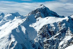 Hiver Dombay de montagnes de Caucase photo stock Hiver Dombay de montagnes de Caucase photo stock