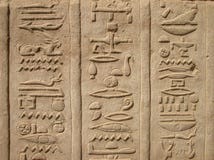 Hiéroglyphes au temple de Kom Ombo, Egypte Hiéroglyphes au temple de Kom Ombo, Egypte