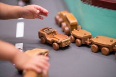 Holz spielt Rennwagen lizenzfreies stockbild Holz spielt Rennwagen lizenzfreies stockbild