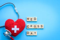 Holzklotzkalender für Weltrotes kreuz und roten sichelförmigen Tag, Lizenzfreie Stockfotos Holzklotzkalender für Weltrotes kreuz und roten sichelförmigen Tag, Lizenzfreie Stockfotos