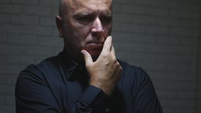 Hombre de negocios preocupado Think Making gestos de una mano decepcionantes fotos de archivo Hombre de negocios preocupado Think Making gestos de una mano decepcionantes fotos de archivo