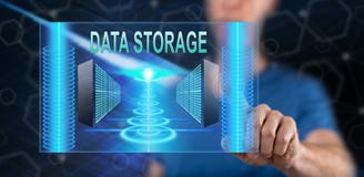 Hombre que toca un concepto del almacenamiento de datos stock de ilustración Hombre que toca un concepto del almacenamiento de datos stock de ilustración