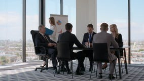 Hombres de negocios del encuentro Hombres de negocios del encuentro
