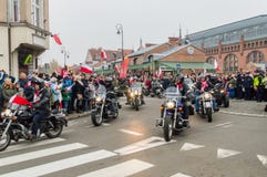 Homem em motocicletas no 100th aniversário do Dia da Independência polonês imagem de stock Homem em motocicletas no 100th aniversário do Dia da Independência polonês imagem de stock