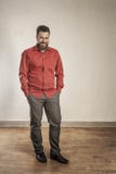 Homem europeu adulto positivo, seguro com barba fotos de stock Homem europeu adulto positivo, seguro com barba fotos de stock