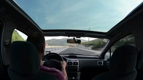 Homem que conduz um carro na estrada secundária filme Homem que conduz um carro na estrada secundária filme