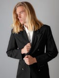 Homme bel dans le blazer photo stock Homme bel dans le blazer photo stock