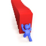 homme 3d poussant et arrêtant des dominos tombant, illustration 3D illustration stock homme 3d poussant et arrêtant des dominos tombant, illustration 3D illustration stock