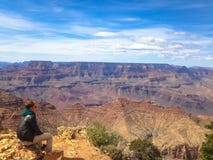 Homme en parc national de Grand Canyon, le printemps 2015 LES Etats-Unis images libres de droits Homme en parc national de Grand Canyon, le printemps 2015 LES Etats-Unis images libres de droits