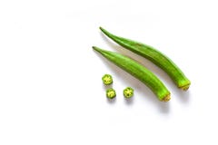 Hoogste Weergeven van Verse die Okra op Witte Achtergrond wordt geïsoleerd royalty-vrije stock fotografie Hoogste Weergeven van Verse die Okra op Witte Achtergrond wordt geïsoleerd royalty-vrije stock fotografie
