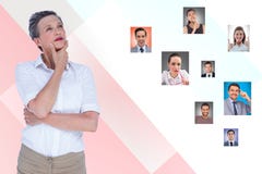 Hora pensativa que escolhe candidatos fotos de stock Hora pensativa que escolhe candidatos fotos de stock