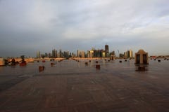 Horisont för Doha ny stadsnatt fotografering för bildbyråer Horisont för Doha ny stadsnatt fotografering för bildbyråer