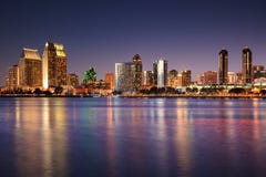 Horizon de San Diego au crépuscule photographie stock Horizon de San Diego au crépuscule photographie stock