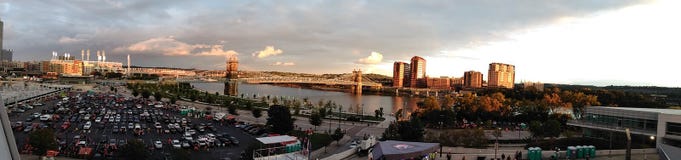 Horizonte de Cincinnati imagen de archivo Horizonte de Cincinnati imagen de archivo