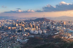 Horizonte de la ciudad de Seul, la mejor vista de la Corea del Sur fotografía de archivo libre de regalías Horizonte de la ciudad de Seul, la mejor vista de la Corea del Sur fotografía de archivo libre de regalías