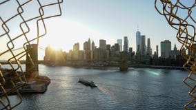 Horizonte de Manhattan visto desde arriba del puente de Manhattan en New York City fotografía de archivo libre de regalías Horizonte de Manhattan visto desde arriba del puente de Manhattan en New York City fotografía de archivo libre de regalías