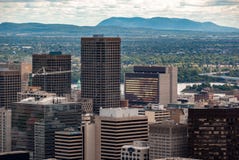 Horizonte de Montreal - los rascacielos del distrito financiero fotografía de archivo libre de regalías Horizonte de Montreal - los rascacielos del distrito financiero fotografía de archivo libre de regalías