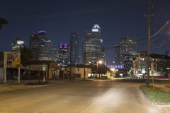 Houston van uit het stadscentrum bij nacht stock foto's Houston van uit het stadscentrum bij nacht stock foto's
