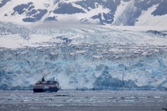 Hubbard Glacier - A Cruise Ship Approaches Stock Photography Hubbard Glacier - A Cruise Ship Approaches Stock Photography
