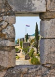 Hublot au vieux fort dans le fractionnement, Croatie Photo libre de droits Hublot au vieux fort dans le fractionnement, Croatie Photo libre de droits