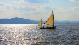 Hudson River Sailing imagens de stock royalty free Hudson River Sailing imagens de stock royalty free