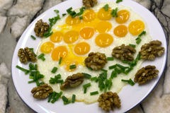 Huevos rancheroscloseup på tabellen, horisontalsikt från över fotografering för bildbyråer Huevos rancheroscloseup på tabellen, horisontalsikt från över fotografering för bildbyråer