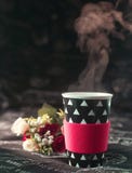 Humo que sale de la taza fotos de archivo libres de regalías Humo que sale de la taza fotos de archivo libres de regalías
