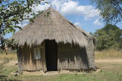 22 EYLÜL 2019 CUMHURİYET PAZAR BULMACASI SAYI : 1747 Hut-typical-african-made-straw-43381317