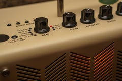 Huvud av gitarrförstärkaren arkivbilder Huvud av gitarrförstärkaren arkivbilder