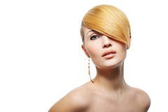 härlig blond idérik frisyrkvinna royaltyfri foto härlig blond idérik frisyrkvinna royaltyfri foto