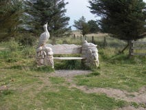 Härligt hantverk - sned träbänken i Newburgh, Aberdeenshire royaltyfri fotografi Härligt hantverk - sned träbänken i Newburgh, Aberdeenshire royaltyfri fotografi