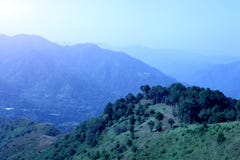 Härligt landskap av kullestationen i Indien fotografering för bildbyråer Härligt landskap av kullestationen i Indien fotografering för bildbyråer