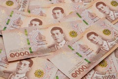 Hög av nya 1000 sedlar för thailändsk baht arkivbilder Hög av nya 1000 sedlar för thailändsk baht arkivbilder