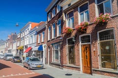 HÖHLE BOSCH, DIE NIEDERLANDE - 30. AUGUST 2016: Alte Backsteinhäuser in Den Bosch, Netherlan lizenzfreie stockfotos HÖHLE BOSCH, DIE NIEDERLANDE - 30. AUGUST 2016: Alte Backsteinhäuser in Den Bosch, Netherlan lizenzfreie stockfotos