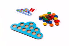 Hölzernes Material Montessori für die Lernenmathematik von Kindern in der Schule, Vorschule, Kindergarten Pädagogisches Konzept stockbild Hölzernes Material Montessori für die Lernenmathematik von Kindern in der Schule, Vorschule, Kindergarten Pädagogisches Konzept stockbild
