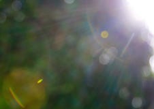 I cerchi astratti dal sole e dalla lente si svasano - fondo fotografia stock libera da diritti I cerchi astratti dal sole e dalla lente si svasano - fondo fotografia stock libera da diritti
