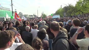 I Oppositionists stanno rompendo la linea di polizia I Oppositionists stanno rompendo la linea di polizia