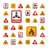 I segni di proibizione hanno fissato le informazioni di sicurezza severe simbolo d'avvertimento rosso del pericolo di giallo di v illustrazione vettoriale I segni di proibizione hanno fissato le informazioni di sicurezza severe simbolo d'avvertimento rosso del pericolo di giallo di v illustrazione vettoriale