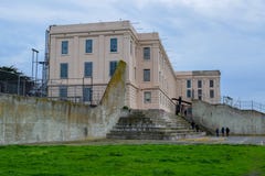 Iarda di ricreazione del penitenziario di Alcatraz immagine stock Iarda di ricreazione del penitenziario di Alcatraz immagine stock