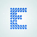 Icône tramée moderne de logo de la lettre E Dirigez la ligne bleue futuriste conception numérique à la mode de point de signe pla illustration libre de droits Icône tramée moderne de logo de la lettre E Dirigez la ligne bleue futuriste conception numérique à la mode de point de signe pla illustration libre de droits