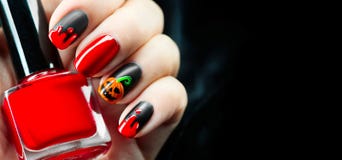 Ideas del diseño de la manicura del día de fiesta de Halloween imagenes de archivo Ideas del diseño de la manicura del día de fiesta de Halloween imagenes de archivo