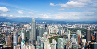 Ideia aérea da skyline de Kuala Lumpur, Malásia imagens de stock royalty free Ideia aérea da skyline de Kuala Lumpur, Malásia imagens de stock royalty free
