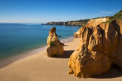 A ideia do Praia da praia de Vau faz Vau em Portimao, o Algarve, Portugal Imagem de Stock Royalty Free A ideia do Praia da praia de Vau faz Vau em Portimao, o Algarve, Portugal Imagem de Stock Royalty Free