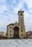 Iglesia católica en Alba Iulia, Rumania fotografía de archivo libre de regalías Iglesia católica en Alba Iulia, Rumania fotografía de archivo libre de regalías