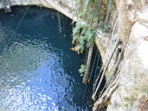 Ik-kil de Cenote fotos de stock Ik-kil de Cenote fotos de stock