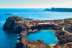 Il cuore del baythe di St Paul di Lindos immagine stock libera da diritti Il cuore del baythe di St Paul di Lindos immagine stock libera da diritti